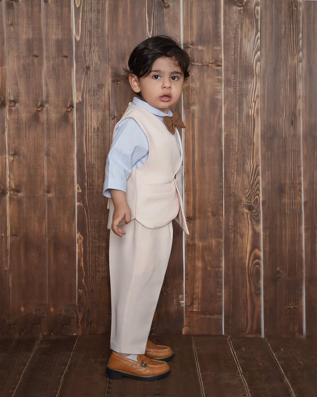 جلیقه شلوار همراه با پیرهن و پاپییون